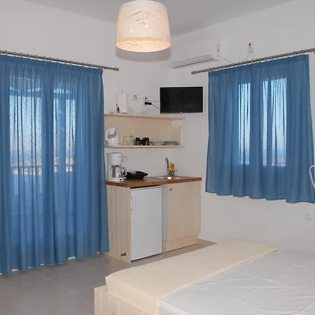 Guest house Meltemi Retreat Irakleia (Naxos)